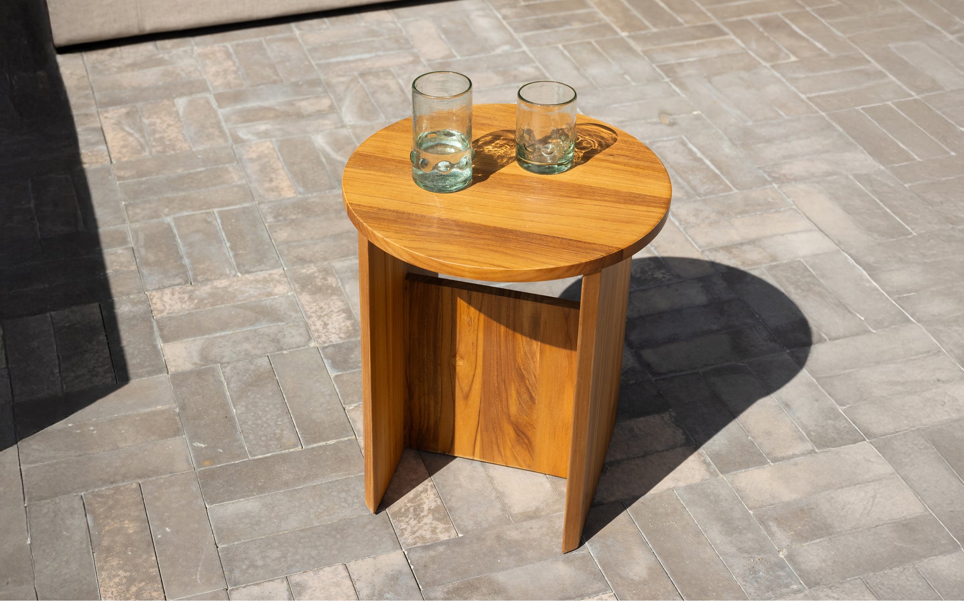 image-tile-outdoor-tables-5