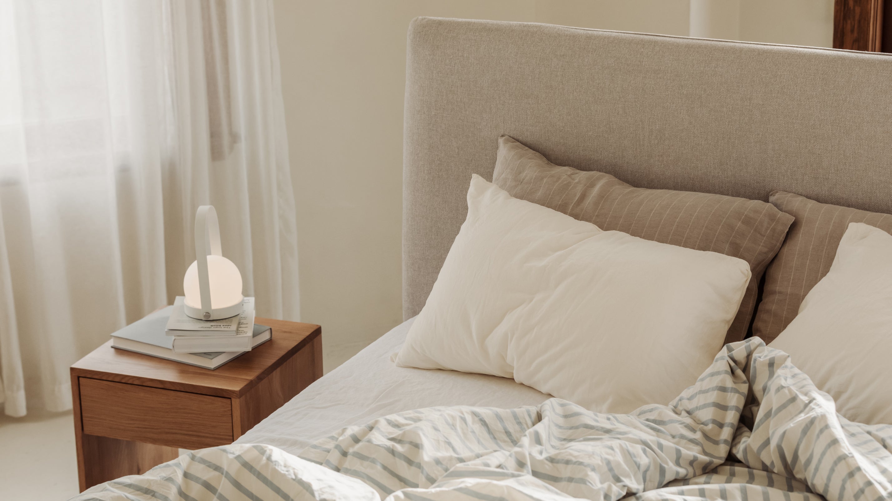 Wave Storage Bed, Queen, Latte