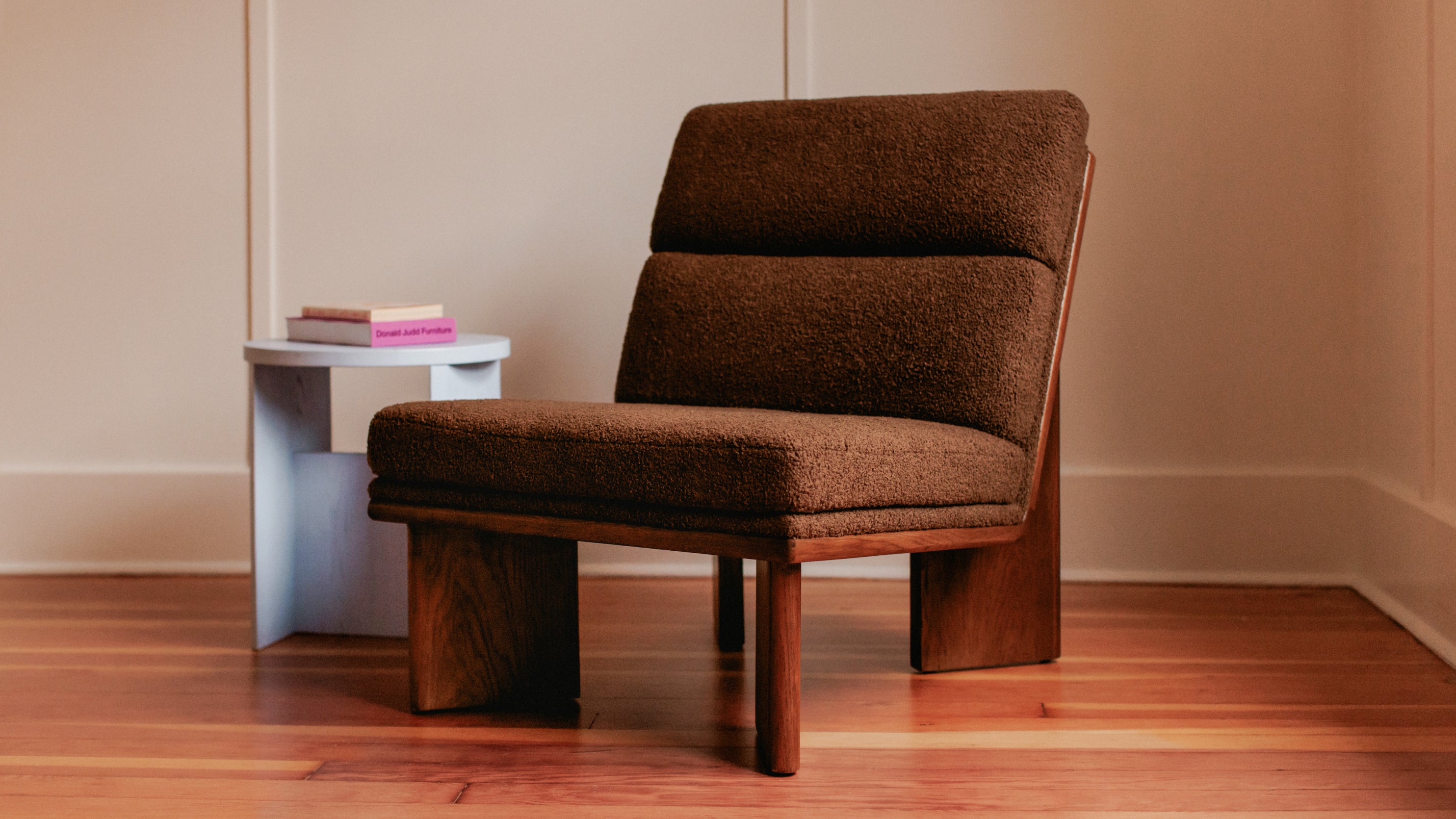 Frame Lounge Chair, Walnut, Cub