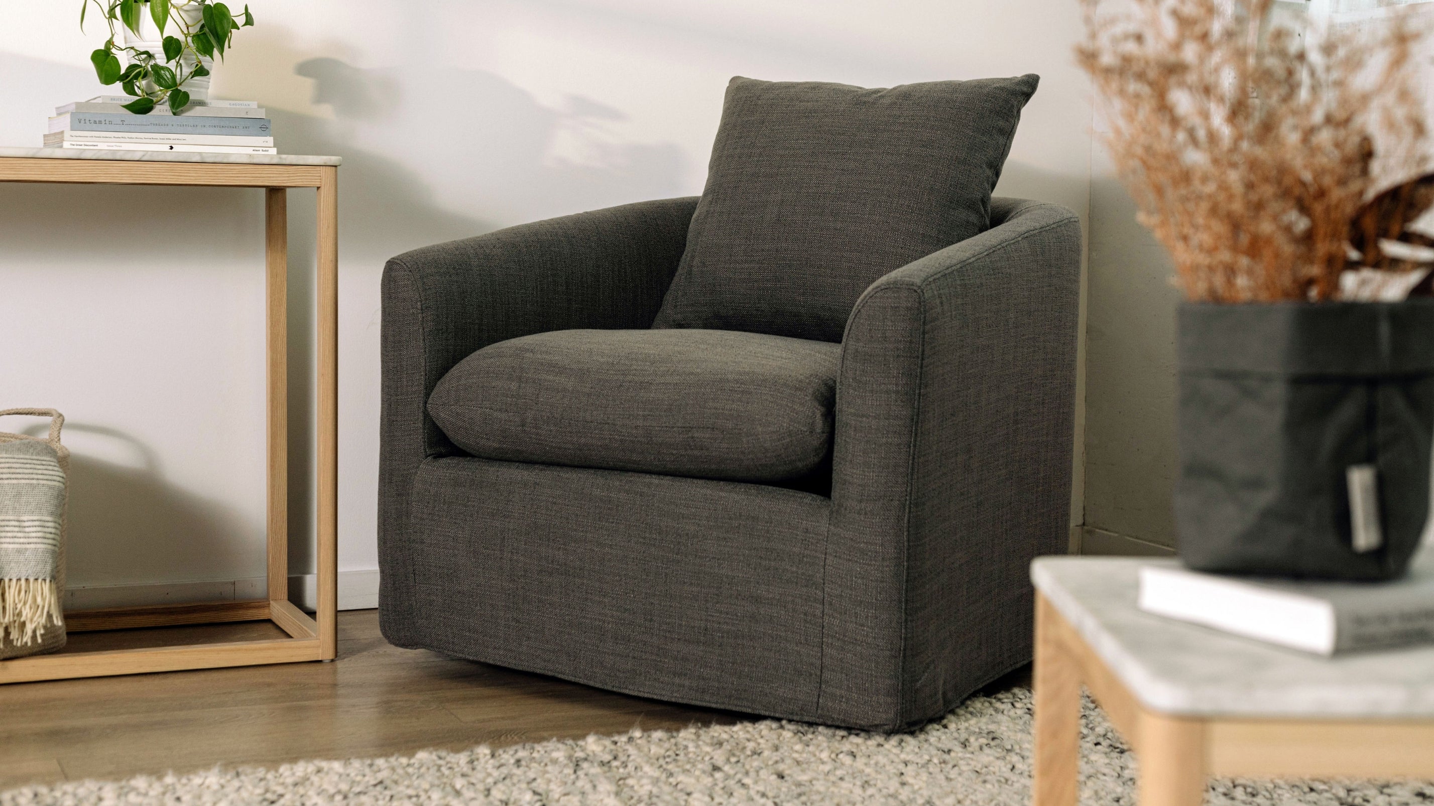Sink In Swivel Lounge Chair, Grey