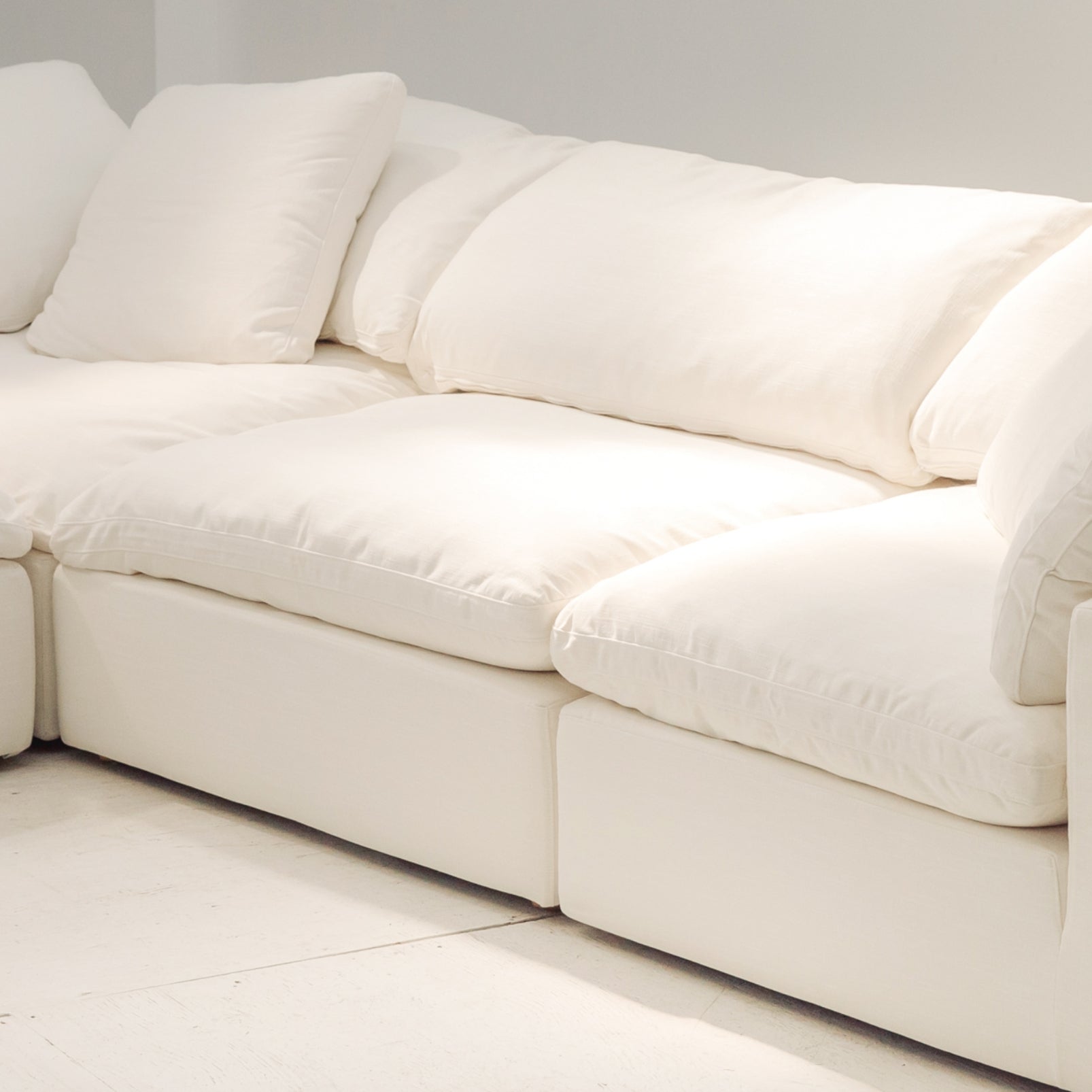 Movie Night™ Armless Chair, Standard, Cream Linen - Image 13