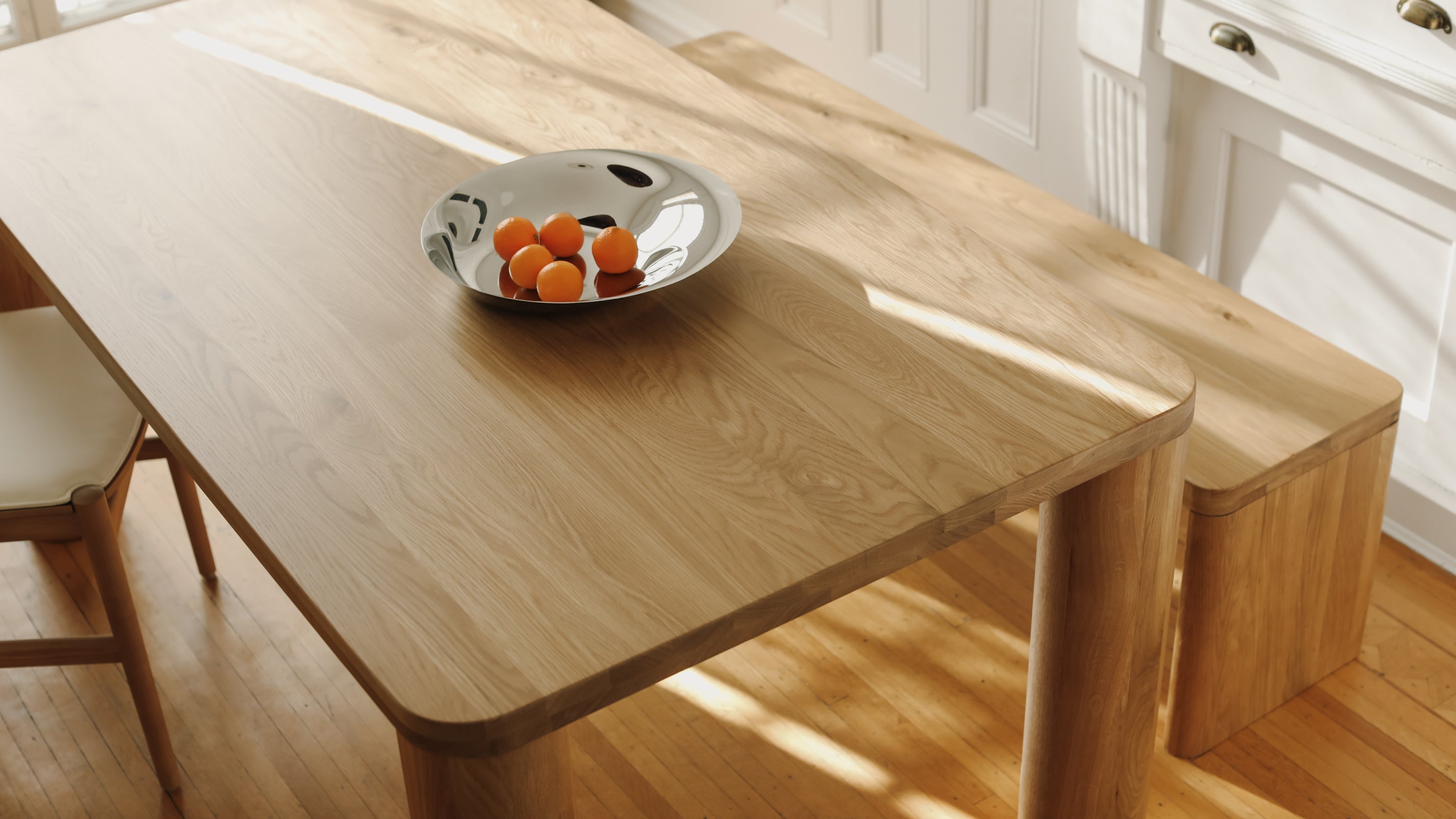 Field Dining Table, Seats 4-6 People, Oak