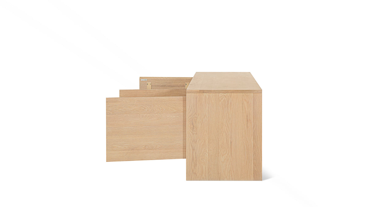 Everyday Media Unit, Pale Oak