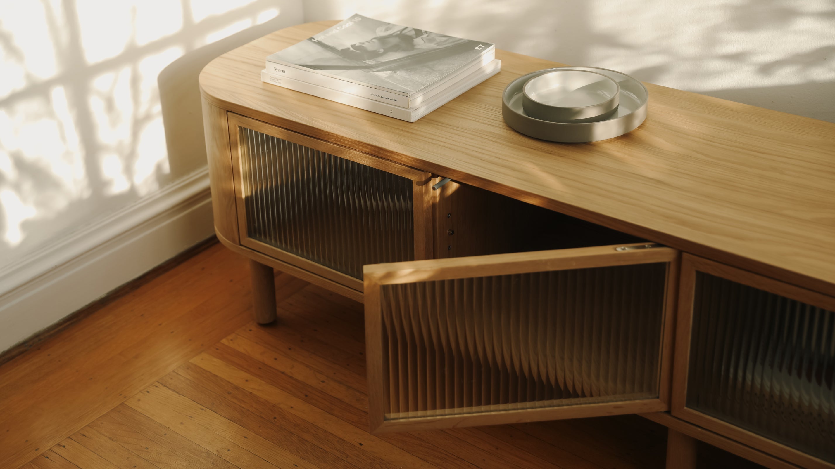 Showcase Media Unit, White Oak