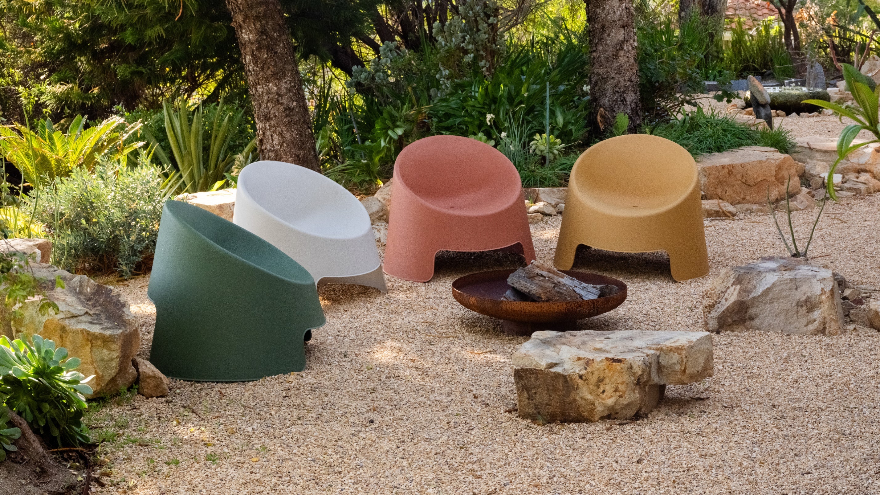 Inner Circle Outdoor Lounge Chair Moon Set of Four Sundays Company