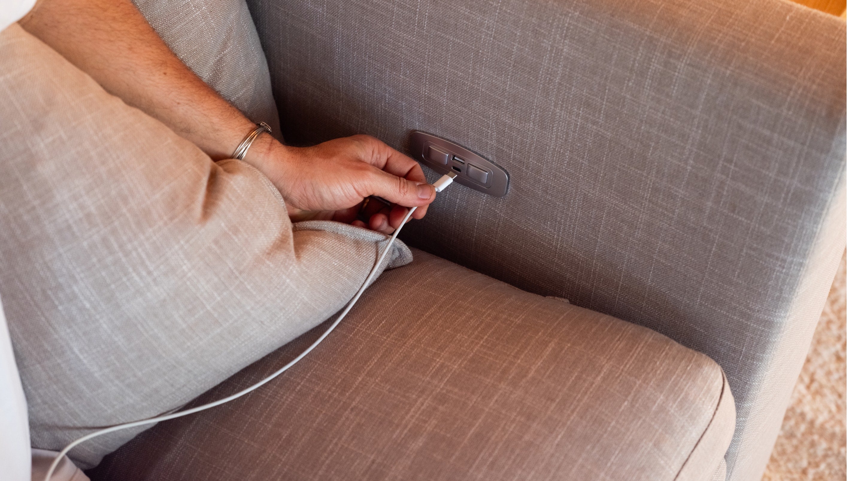 Lift Off Power Recliner Right Arm, Light Pebble