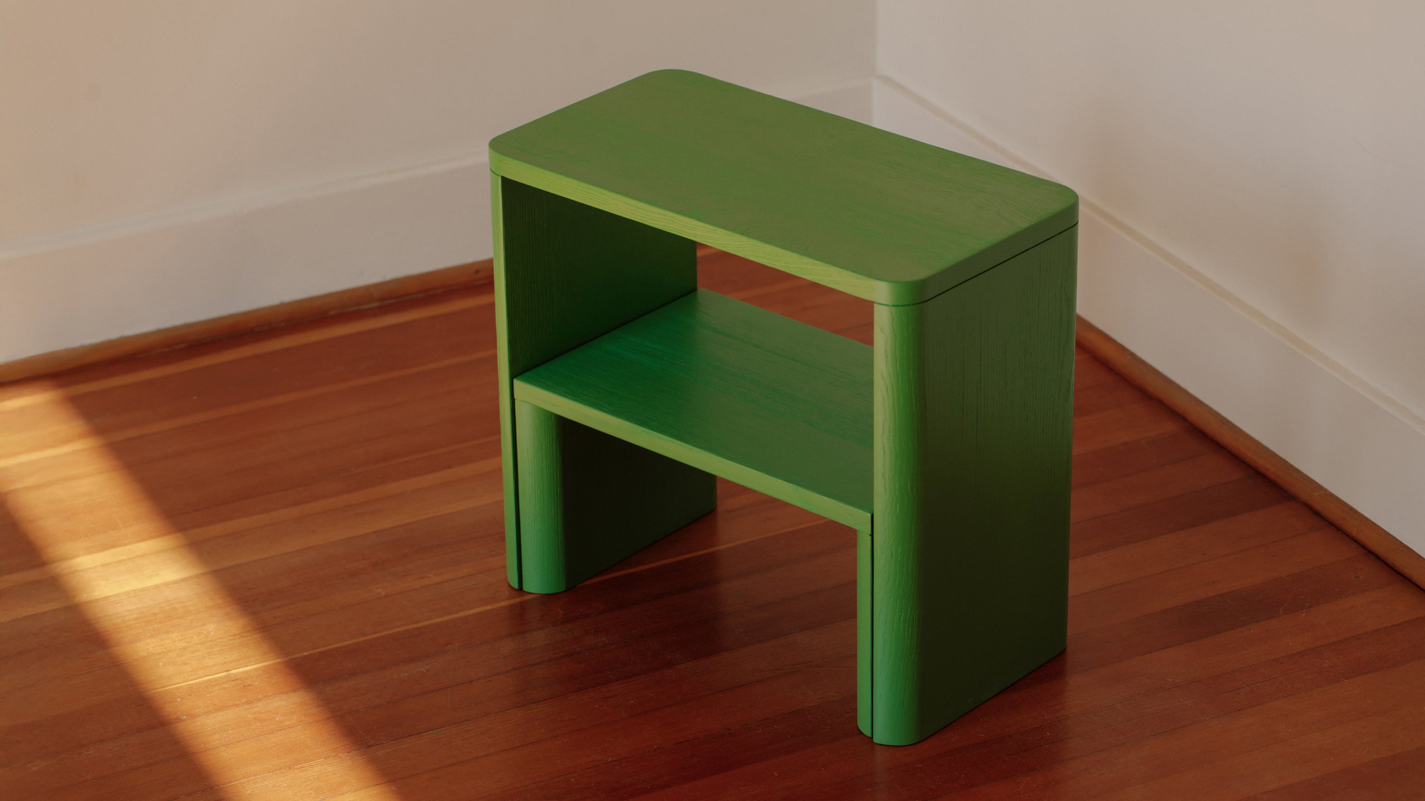 Step On Me Stool, Evergreen