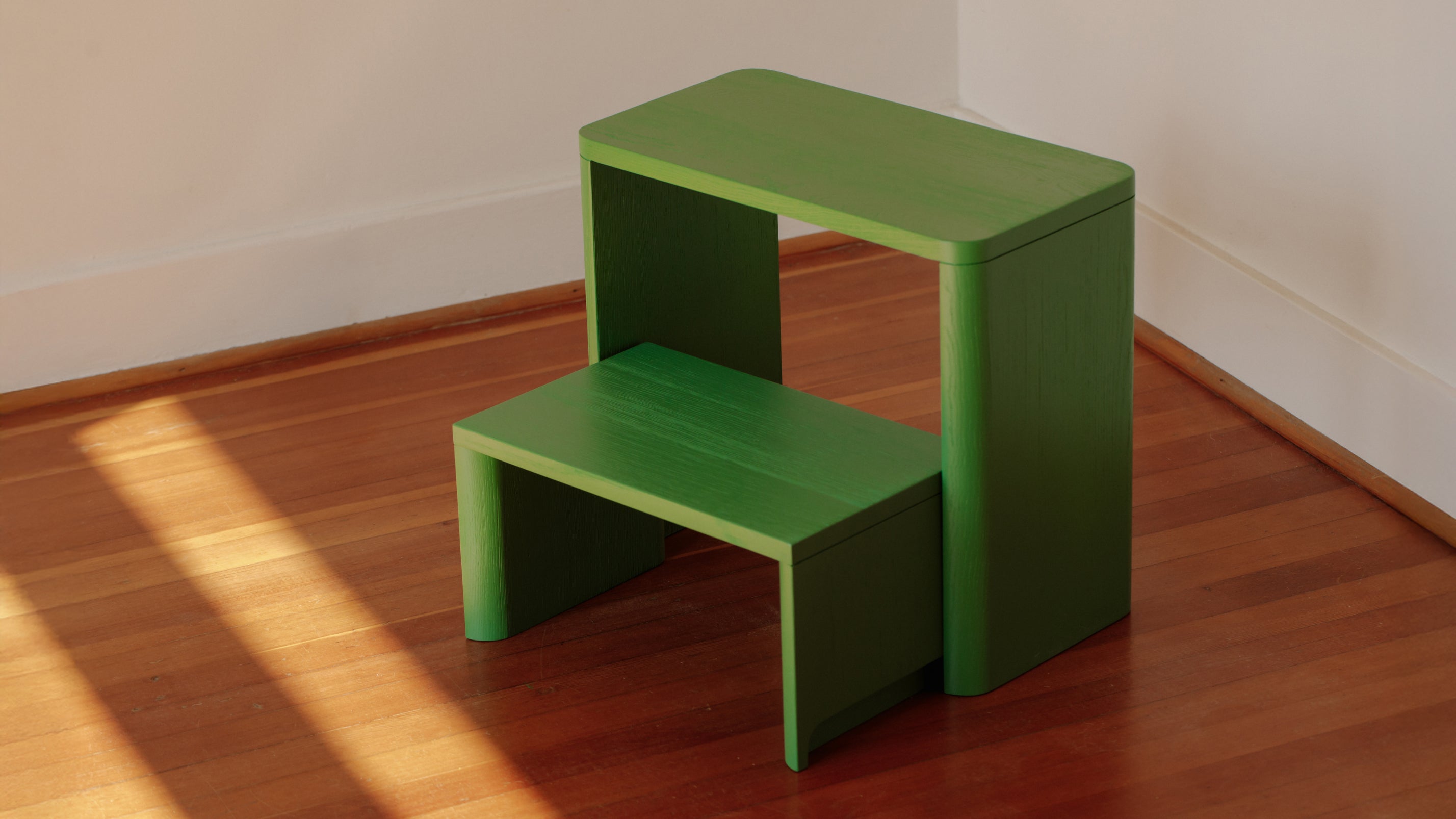 Step On Me Stool, Evergreen