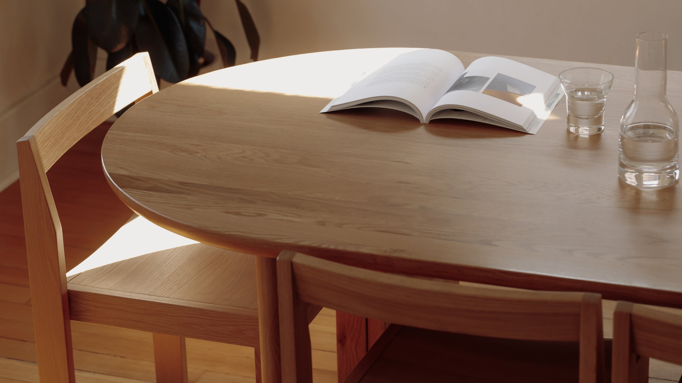 Track Dining Table, Seats 6-8 People, Oak - Image 2